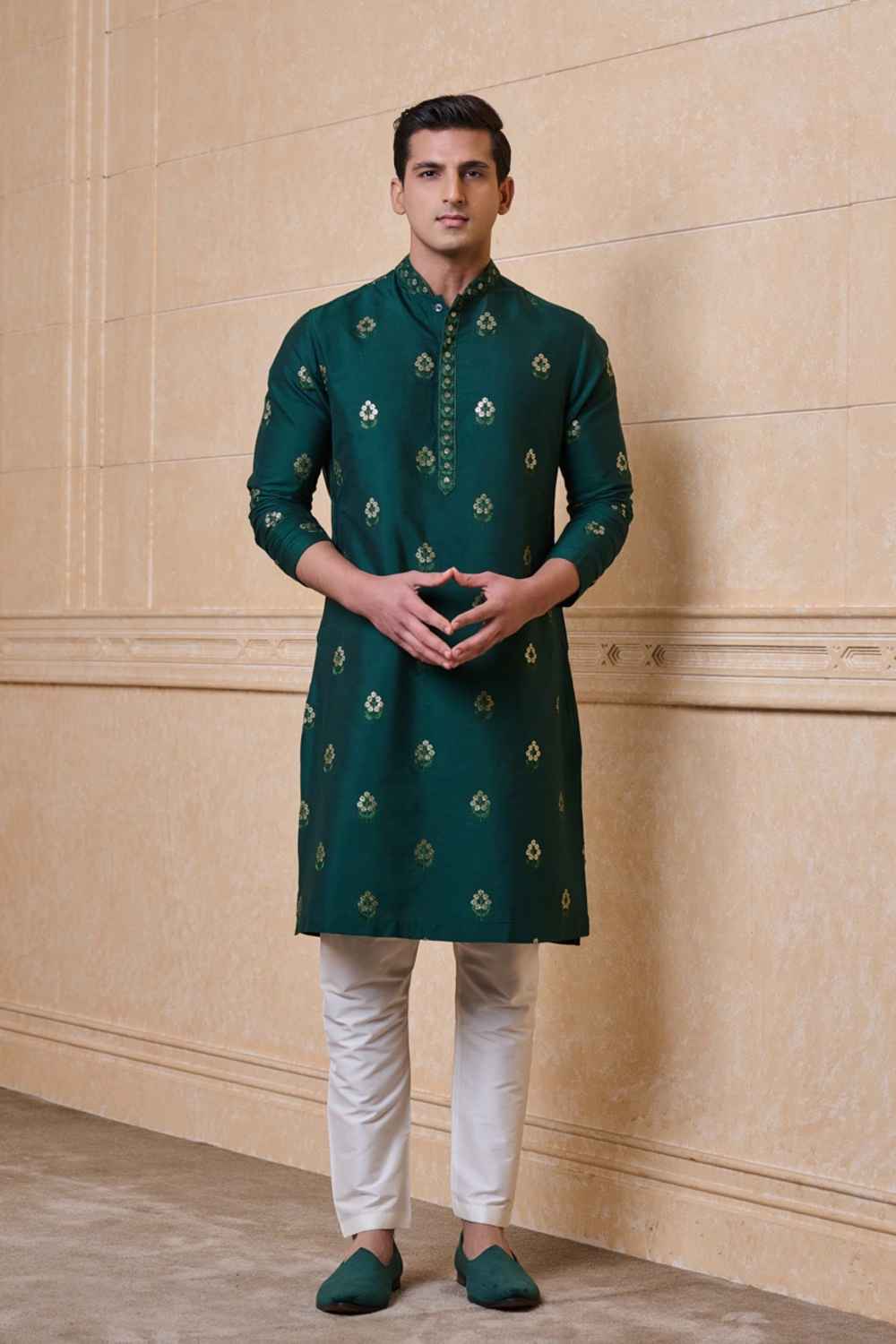 Mehendi Outfits